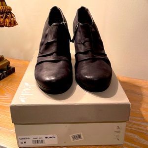 Nordstrom Biala Bootie with zipper